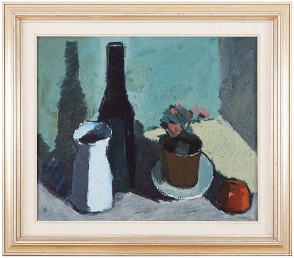 Zátiší se sklenicí a květinou